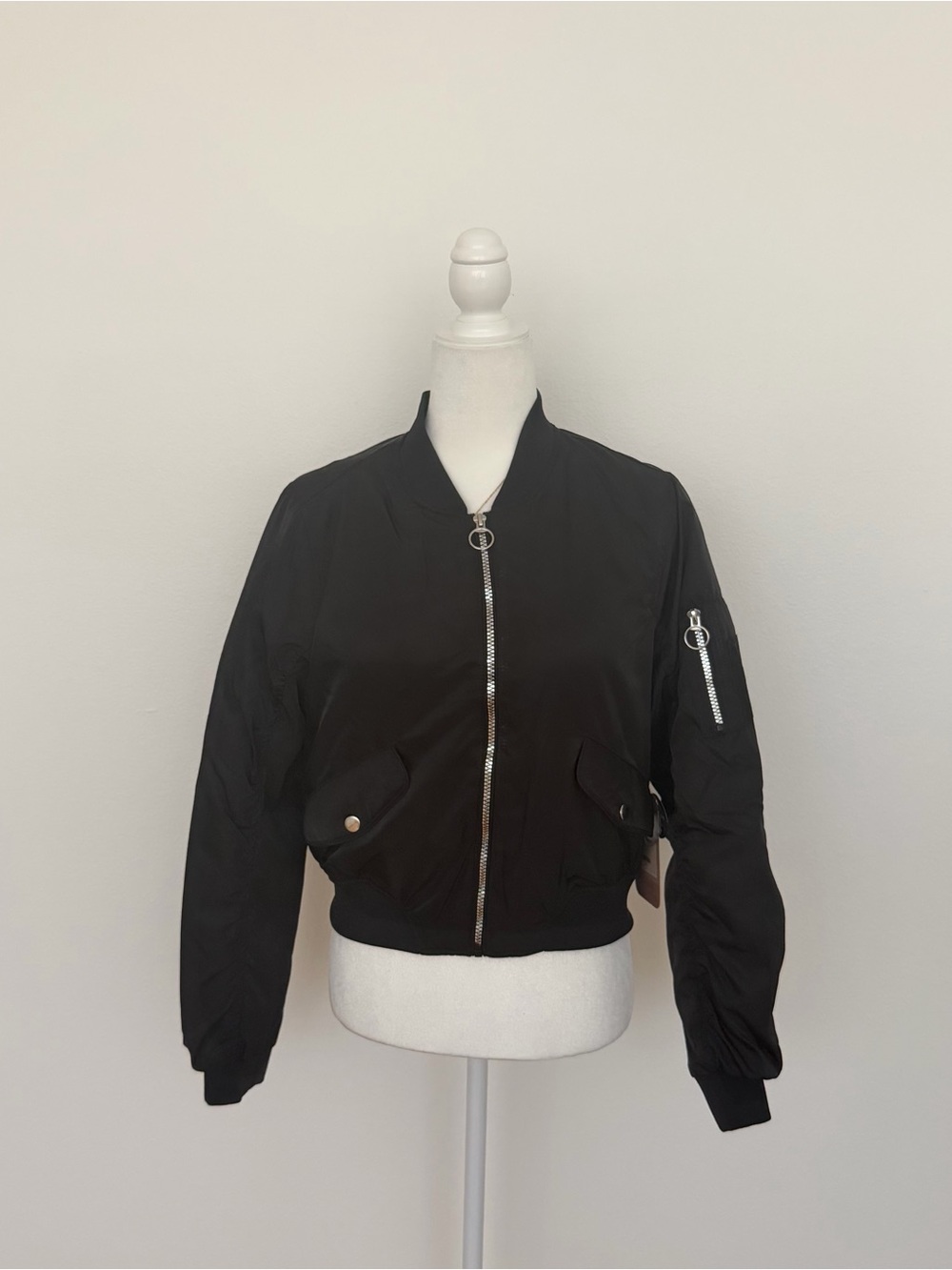 Ci Sono Women's Black Cropped Padded Bomber Jacket Size Medium